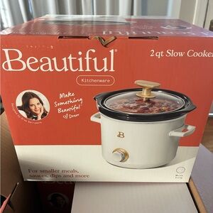 Beautiful Kitchenware by Drew Barrymore 2qt Slow Cooker - Color is White Icing